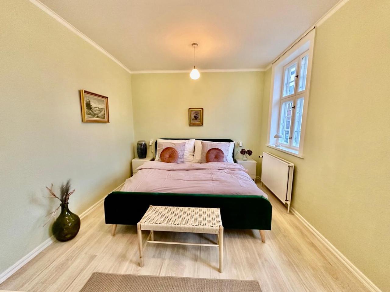 Hirtshals Gamle Station Bed & Breakfast Ngoại thất bức ảnh