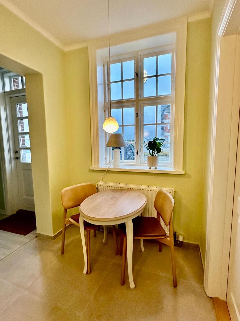 Hirtshals Gamle Station Bed & Breakfast Ngoại thất bức ảnh